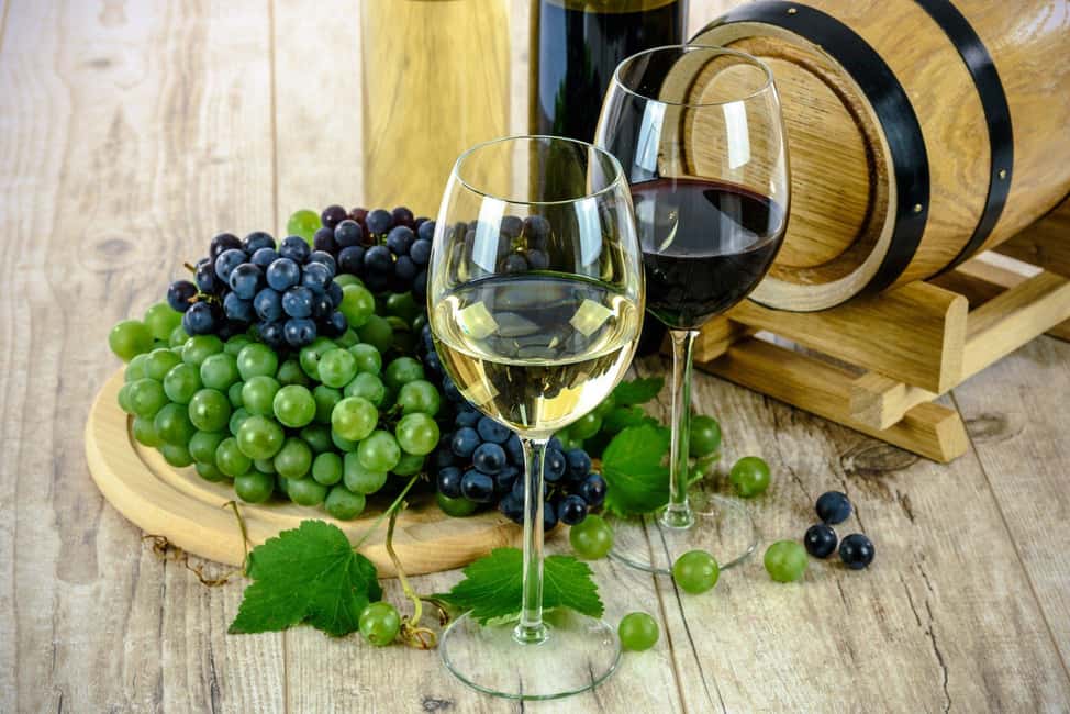 Bordeaux: River Garonne Cruise with Glass of Wine and Canelé - Getting Oriented: Where the Cruise Starts and How It Works