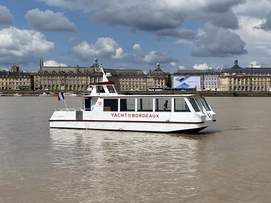 Bordeaux: River Garonne Cruise with Glass of Wine and Canelé - From Pont de Pierre to the Waterfront Squares: The Classic Bordeaux Views