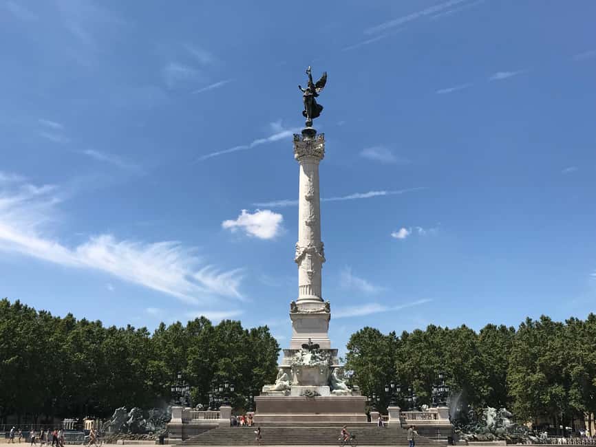 Bordeaux: Small group - Guided Walking Tour - Porte Cailhau and Place du Palais: A City Gate With a Backstory