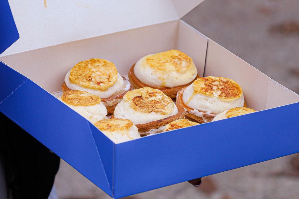 Bordeaux - sweet food tour of the old city - Seven tastings, not one oversized dessert