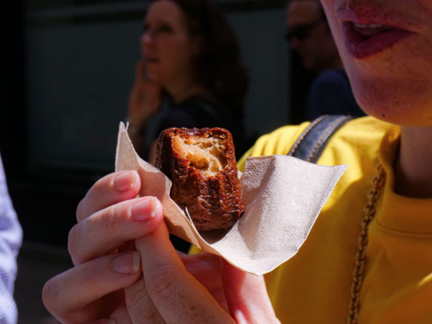Bordeaux - sweet food tour of the old city - What the guide adds to the experience