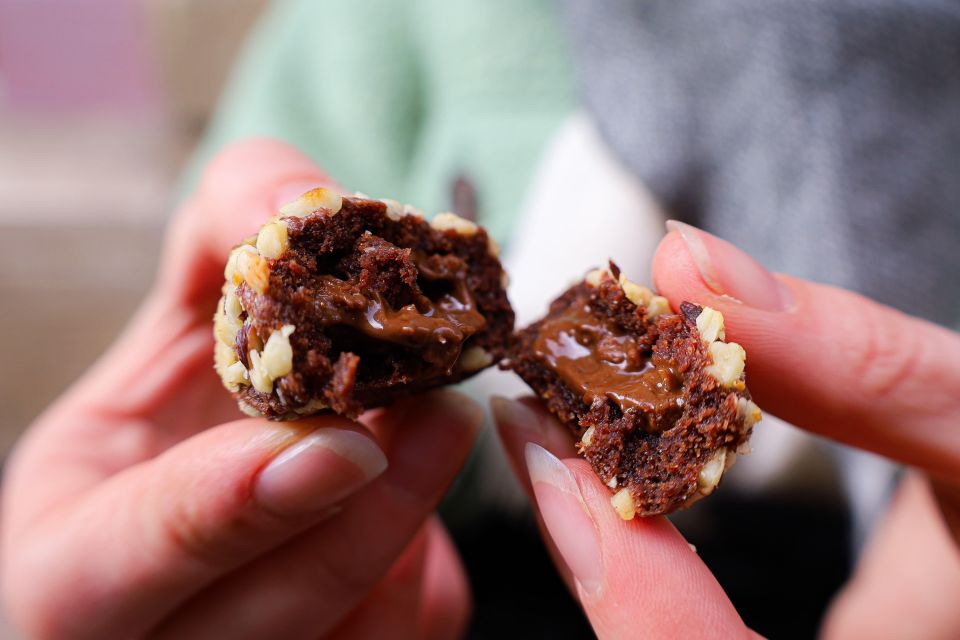 Bordeaux - sweet food tour of the old city - Should you book this Bordeaux dessert tour?