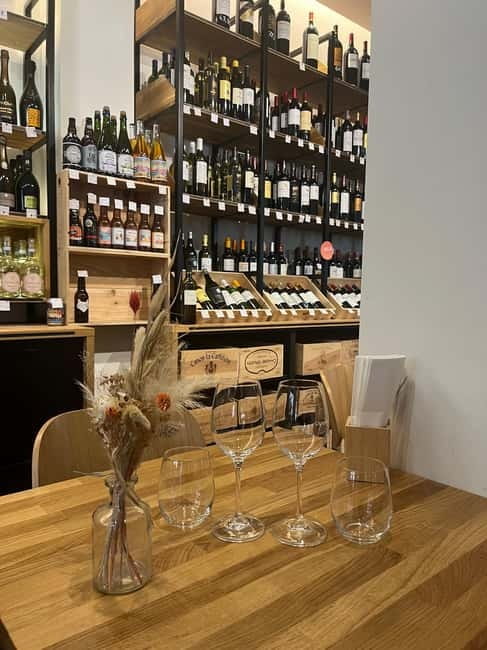 Bordeaux: Taste 4 Wines with a Certified Sommelier - Location and timing near Quinconces