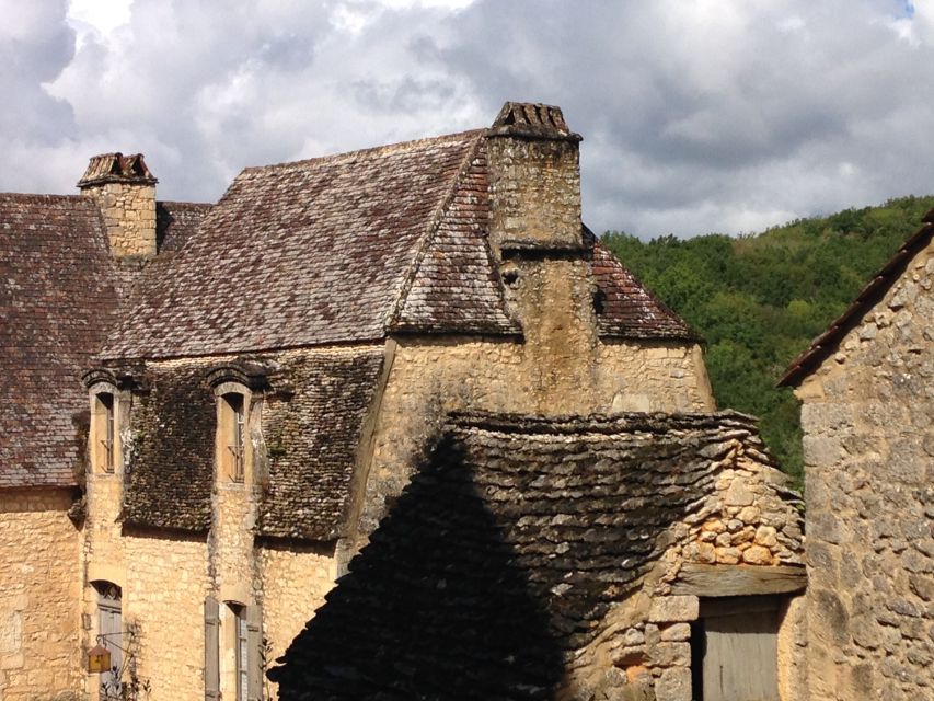 Bordeaux to Dordogne: Castles & Villages Private Tour - Domme and the story of the Knights Templar