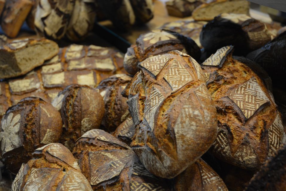 Bordeaux: Walking Tour of the City's Best Bakeries - Getting Started at Saint Michel Basilica (Follow the Green Door)