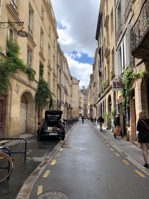 Bordeaux: Wine, Sweet and Savory Food Walking Tour - Wine with a city lesson attached
