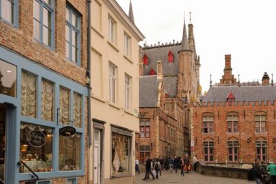 Bruges Guided Day Trip with Canal Cruise Option and Hotel Pickup - The early departure and Paris pickup