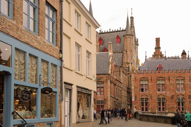 Bruges Guided Day Trip with Canal Cruise Option and Hotel Pickup - The early departure and Paris pickup