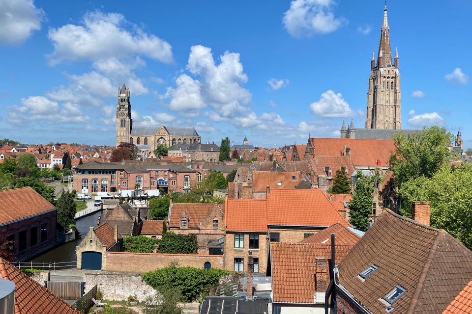 Bruges Highlights, Boat, Beer, Chocolate Day trip from Paris - Lunch in Bruges, with little time to spare