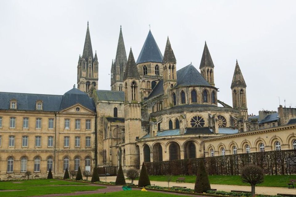 Caen: Private custom tour with a local guide - A private way to get your bearings in Caen