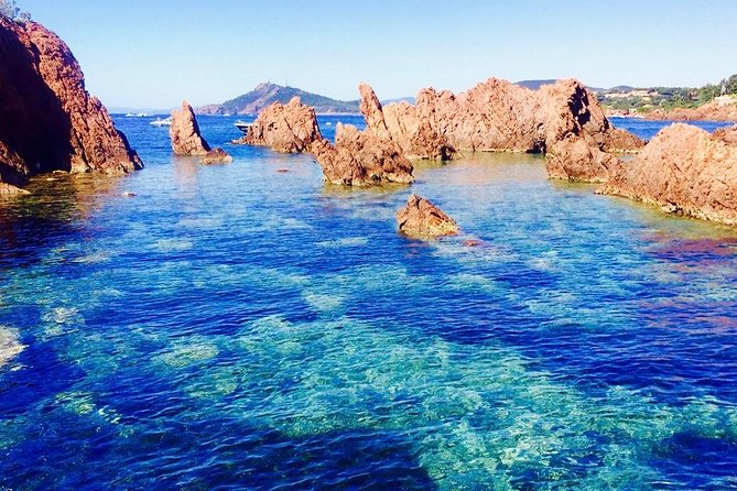 Calanques de l'Estérel - Departure from AGAY - The guide and group vibe: small boat energy, warm explanations