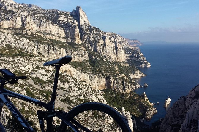 Calanques National Park integral - Stop 1: Plage de la Pointe Rouge and why the beach start works