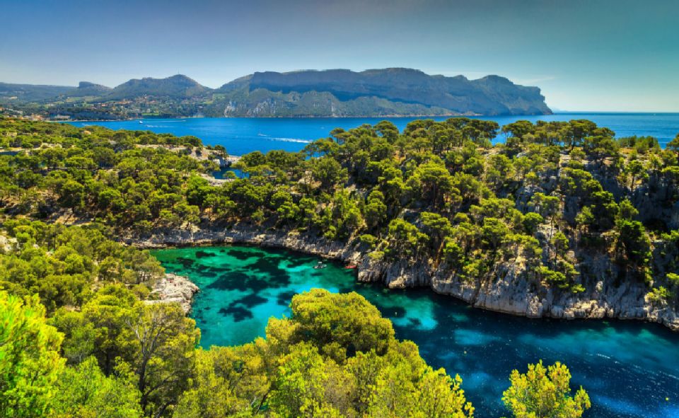 Calanques of Cassis, Aix-en-Provence & Wine Tasting Day Tour - Who will enjoy this day most