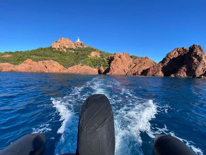 Cannes: Estérel Massif Boat Excursion - The Estérel Massif cruise segment: red-rock geology and marine life viewing