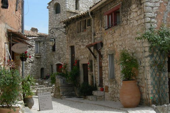 Cannes, Grasse, Gourdon, & Saint-Paul-de-Vence /Day Trip - Pickup, van comfort, and the small-group sweet spot