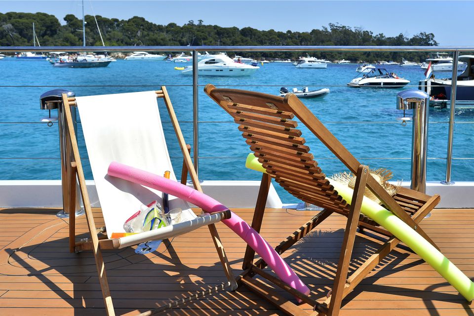 Cannes: Half-Day Catamaran Cruise with Lunch - St. Marguerite Island time: how the day changes when you switch modes