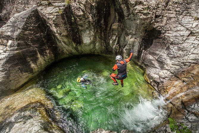 Canyoning Corsica The Richiusa Canyon - The itinerary rhythm: 1 hour approach, 2 hours descent, 20 minutes back