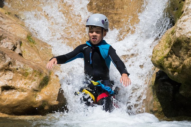 Canyoning descent of the Galamus Gorge - Gear up with Oxygen Aventure, in a group that stays small