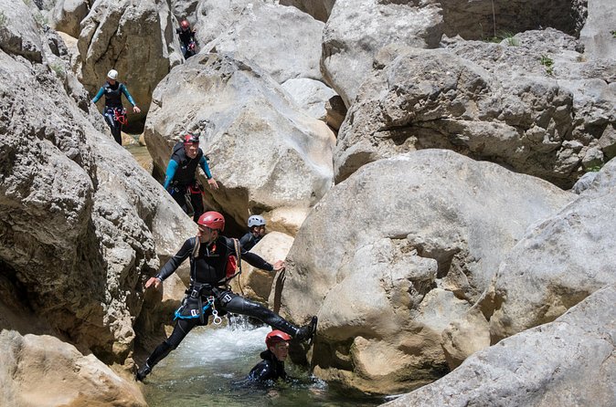 Canyoning descent of the Galamus Gorge - Timing and meeting point: fitting 3 hours into your Perpignan area day