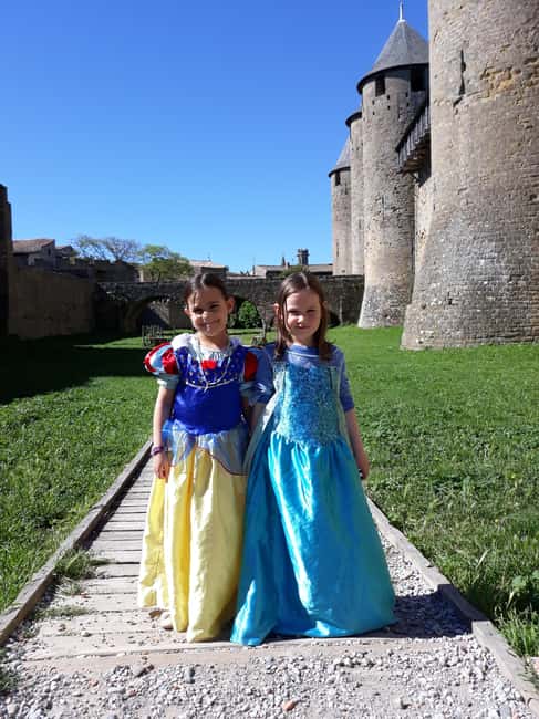 Carcassonne: 1h30 Walking Tour of the Medieval City - Photo Stop to Medieval Viewpoints: Getting Your Bearings