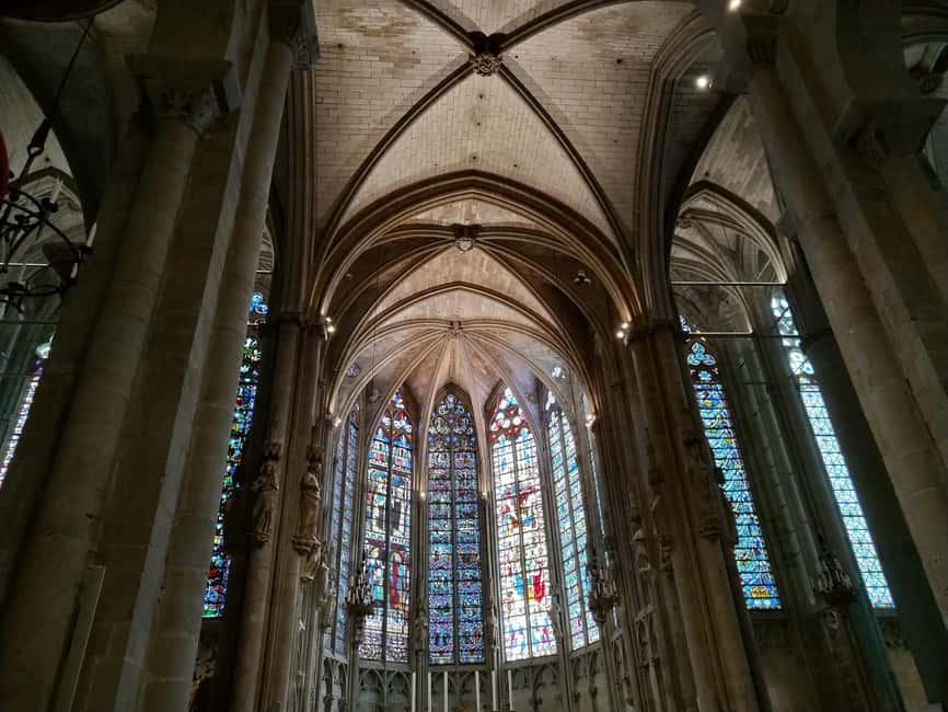 Carcassonne: Private Guided Tour of the Medieval Fortress - Inside the Cité: what the first 2 hours are built around