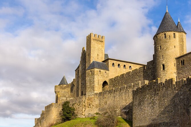 Carcassonne Scavenger Hunt and Highlights Self-Guided Tour - A 46-minute walk that usually takes about two hours