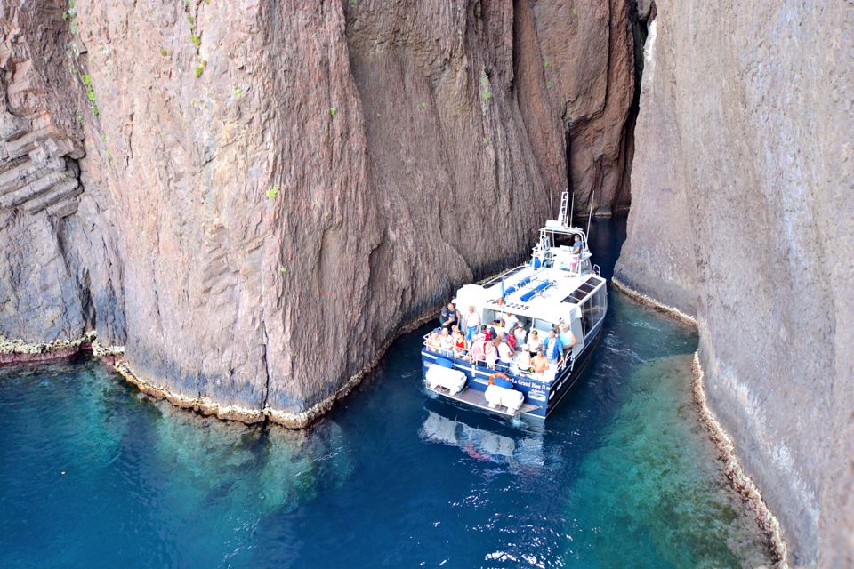 Cargèse: Scandola and Piana Boat Tour with Stop at Girolata - Girolata: Lunch, Shade, and a Swim That Breaks the Day