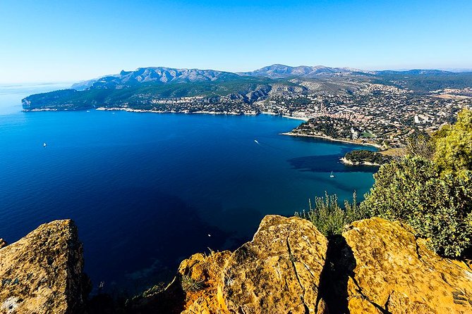 Cassis ancient fishing port, Calanques & spectacular Cap Canaille private tour - Why this private Cassis day works so well