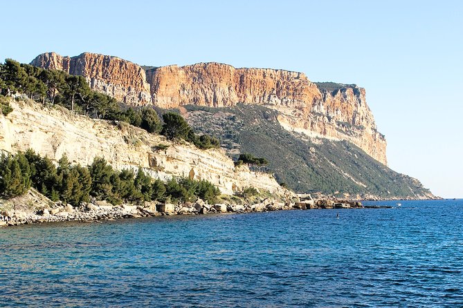 Cassis ancient fishing port, Calanques & spectacular Cap Canaille private tour - Pickup, walking, and practical limits