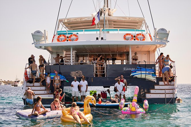 Catamaran from Cannes - Lunch on board: what the buffet is like and how to choose
