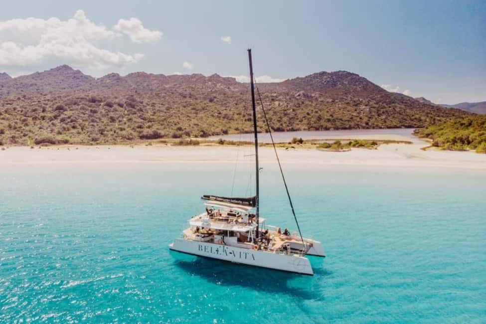 Catamaran half-day excursion - The flow of the 4-hour schedule (and what to expect at each moment)