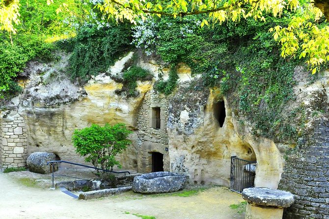 Cave Museum Village Troglodyte of Rochemenier Admission Ticket - Entering the museum: what the visit feels like underground