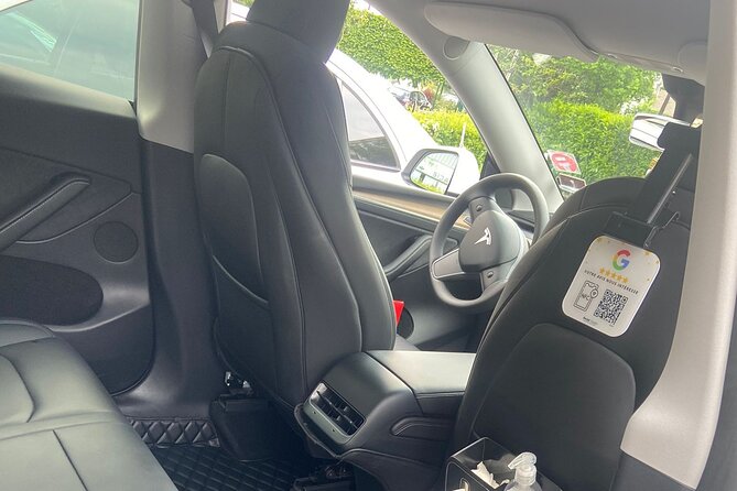 CDG Airport to Paris – Private Transfer with Meet & Greet - The ride to Paris, with no shared stops