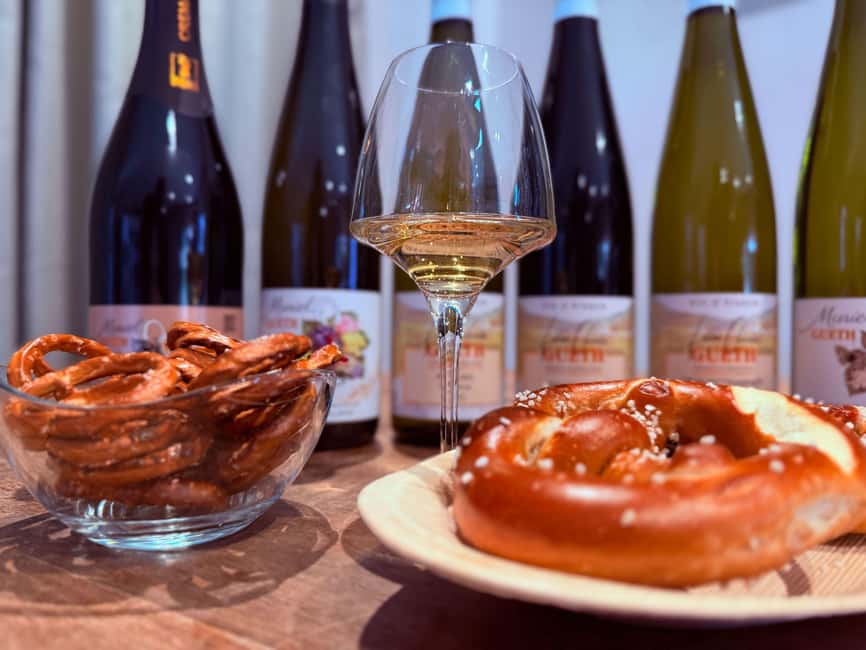 Cellar visit and Alsace wine tasting with a feminine touch - Pairing snack timing: pretzel or kougelhopf with crackers