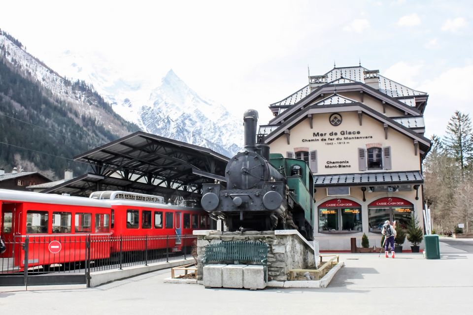 Chamonix & Mont Blanc Scenic Glass-Roof Bus Tour from Geneva - Crossing into the Mont Blanc world: Arve Valley to Chamonix