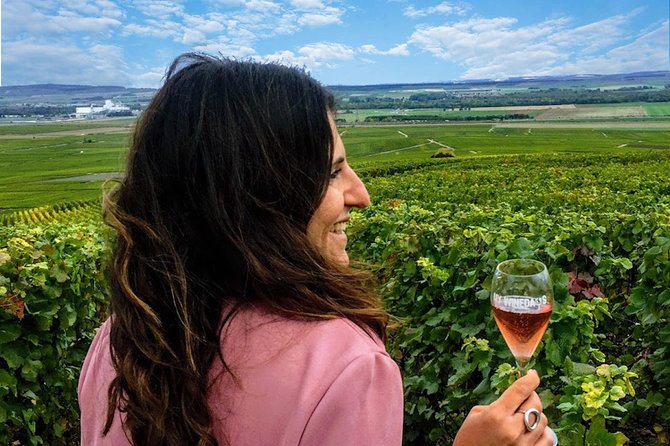 Champagne Day Trip from Paris with 8 Tastings & Lunch - Reims and Notre-Dame de Reims: culture before the bubbles
