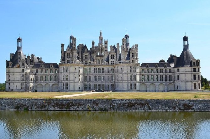 Champagne & Loire Valley Small Group Double Wine Day Tours - What makes the Champagne day different