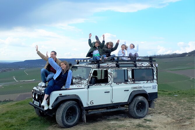 Champagne tasting, panoramic walk in the vineyards - Hautvillers context: why passing through matters more than you think