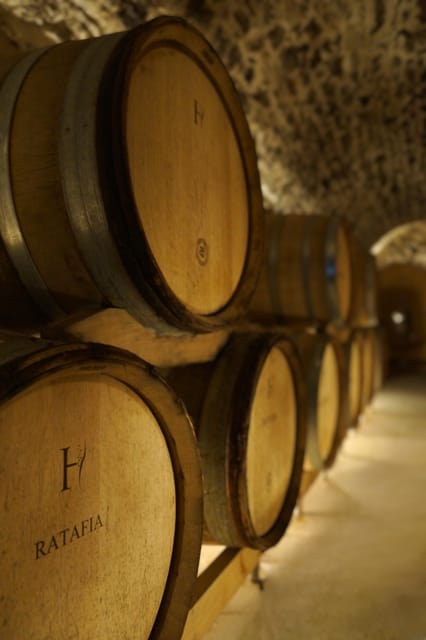 Champagne Vineyard Experience: Delve into the terroir - The tasting: champagnes plus Ratafia Champenois