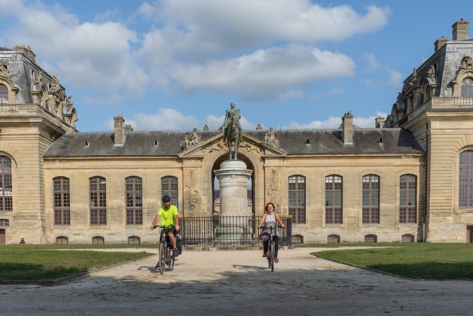 Chantilly by bike or Chantilly with electric bike - Les Étangs de Commelles and the surprise stop