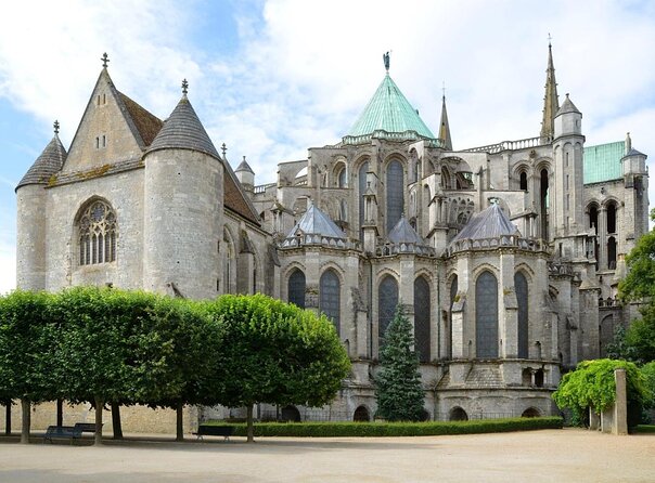 Chartres Cathedral 5 Hours Tour from Paris with Private Transport - Key points before you go