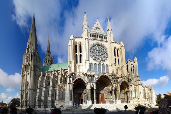 Chartres Cathedral 5 Hours Tour from Paris with Private Transport - Hotel-to-Chartres transport that keeps the day smooth