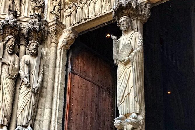 Chartres Cathedral 5 Hours Tour from Paris with Private Transport - Guide flexibility: what “private” really means in five hours