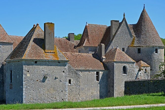 Château de Buranlure 1000 Years of History Heritage and Oenology - What the 45-Minute Visit Covers