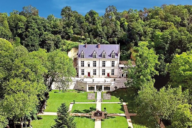 Chateau Gaillard Royal Domain Admission Ticket - The palace rooms: Renaissance art and the people behind them