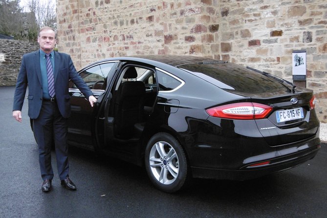 Chauffered driven car for one or several days (Rent minimum of 8 hours with a maximum of 25 kms per hour) Предоставление автомобиля с водителем - What an eight-hour day can really cover