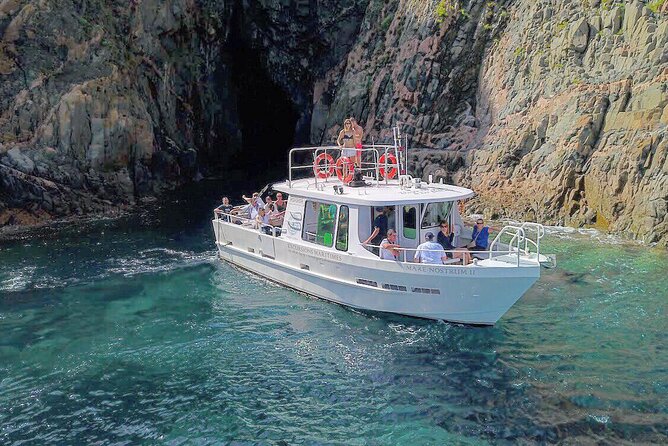Check-out DE Porto (FR) Scandola Girolata Capo-Rosso - Girolata village stop: a short break with real atmosphere