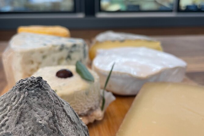 Cheese & Wine Tasting in Montmartre with a Local Cheesemonger - Price and Value: What You’re Paying For