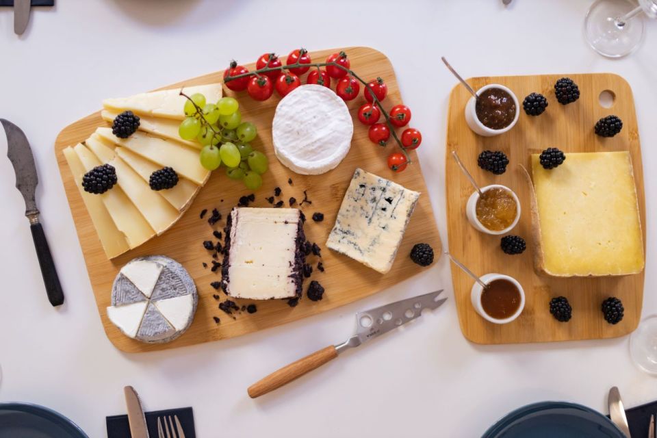 Cheeses and Wines Tour de France with Tasty Games - Who will enjoy this tasting most