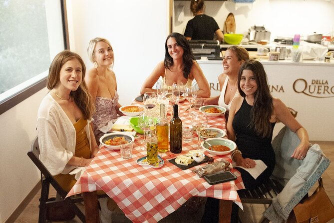 Cinta Senese tour with tasting dinner on the farm - Roberto’s small cellar and limited-production wine